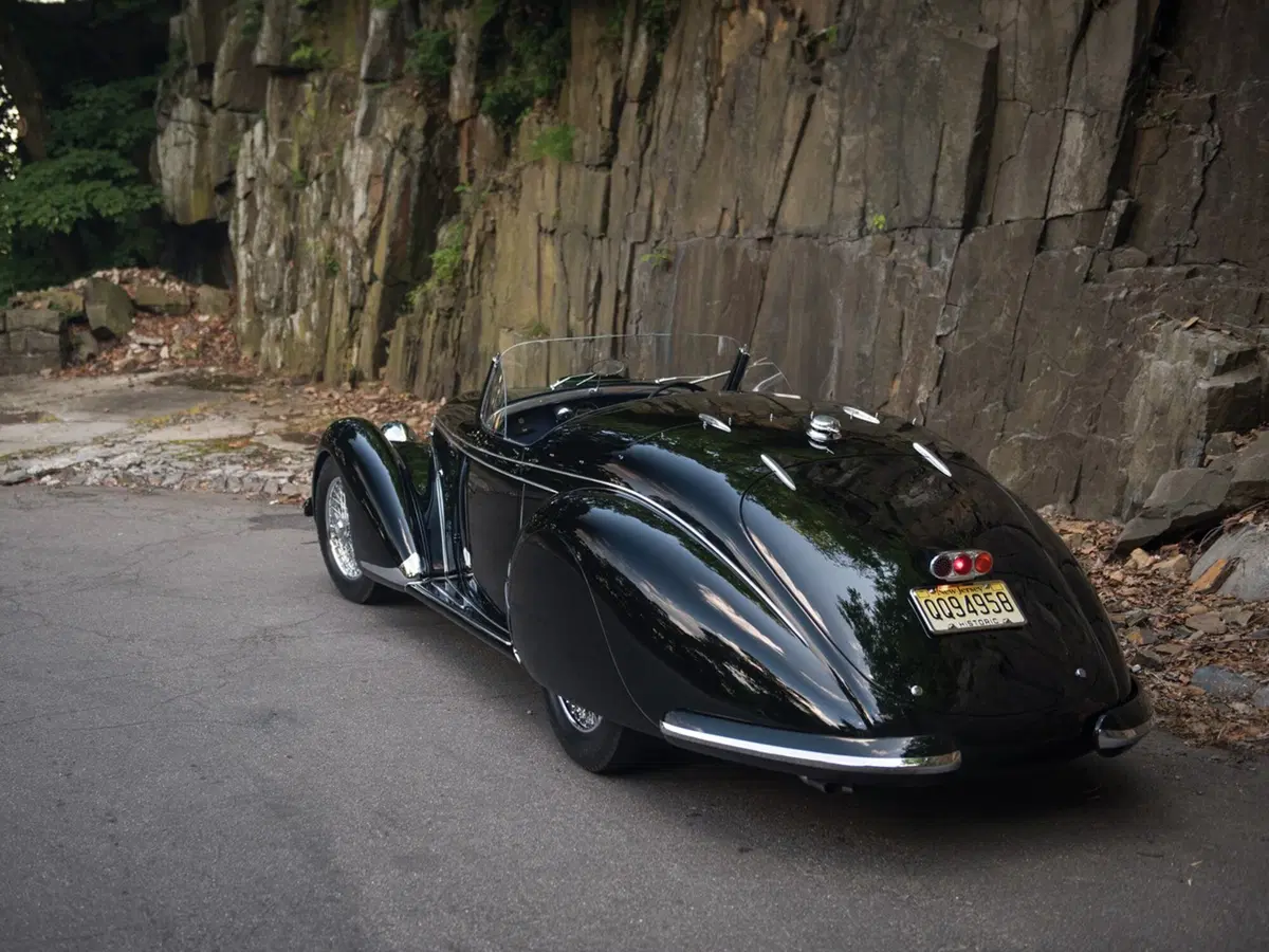 Alfa Romeo 8C 2900B, la spider del 1939 all'asta (4)