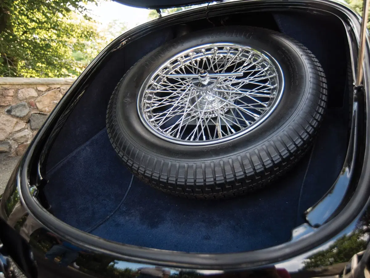 Alfa Romeo 8C 2900B, la spider del 1939 all'asta (5)