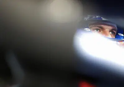 F1. Verstappen sta per divorziare da Red Bull: la lite tra il suo manager ed Helmut Marko lascia pochi dubbi, ma l'offerta di Mercedes sarà ancora valida? 