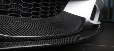 Auto in fibra di carbonio: l'Unione Europea vuole metterle fuorilegge nel 2029
