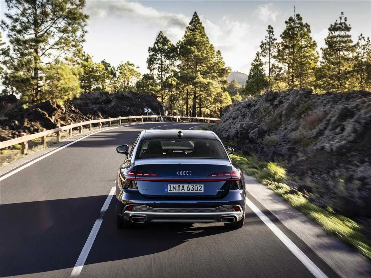 Audi A6 2025: la berlina "business class", ecco le caratteristiche, i motori e le opzioni (4)