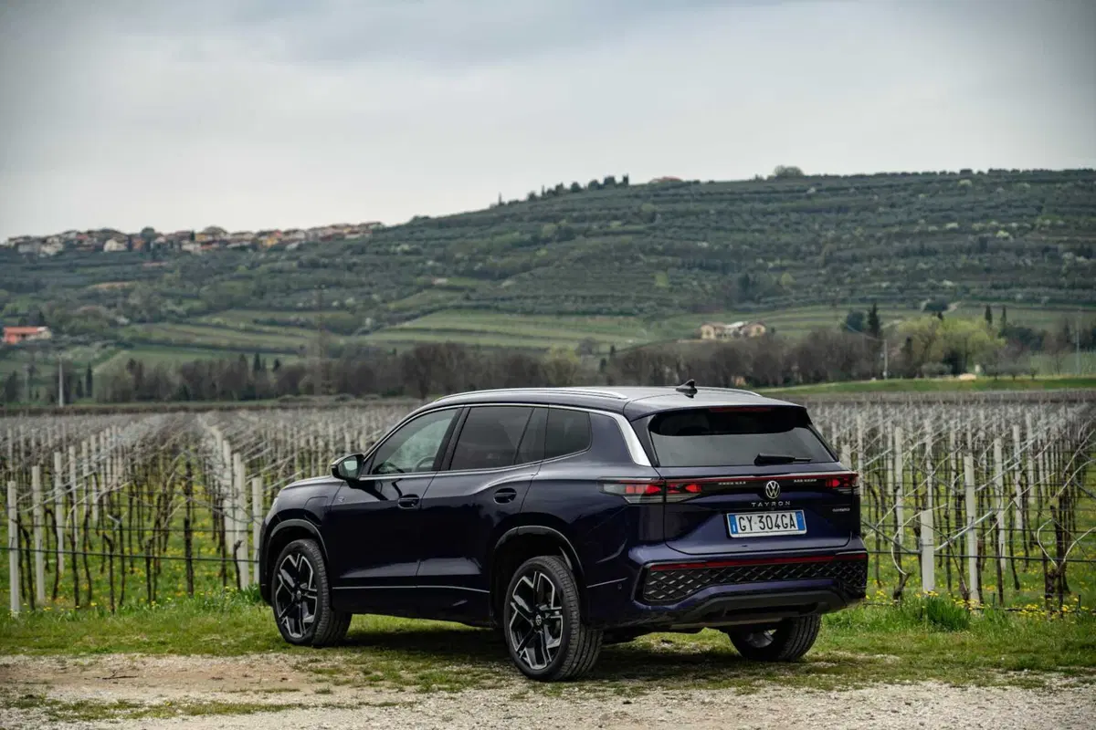 Volkswagen Tayron: scelta libera tra Diesel, Benzina e ibrido | Prova, Prezzi e Consumi [VIDEO] (12)