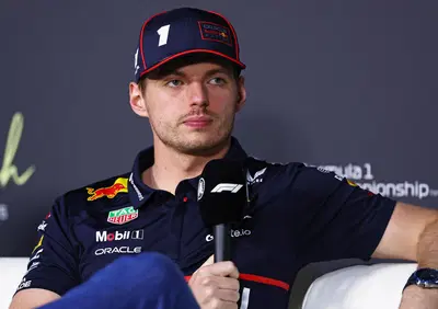 F1. Verstappen show in Arabia Saudita: Io via da Red Bull? Sono contento del team, ma non della RB21. Vincere il mondiale? Non voglio pensarci, siamo lenti