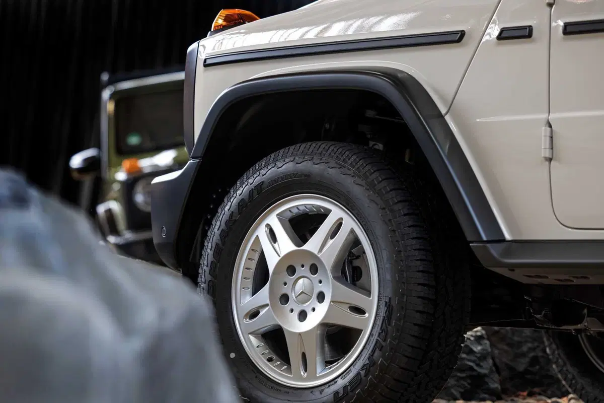 Mercedes Classe G in edizione "anni 80": solo 460 esemplari (20)