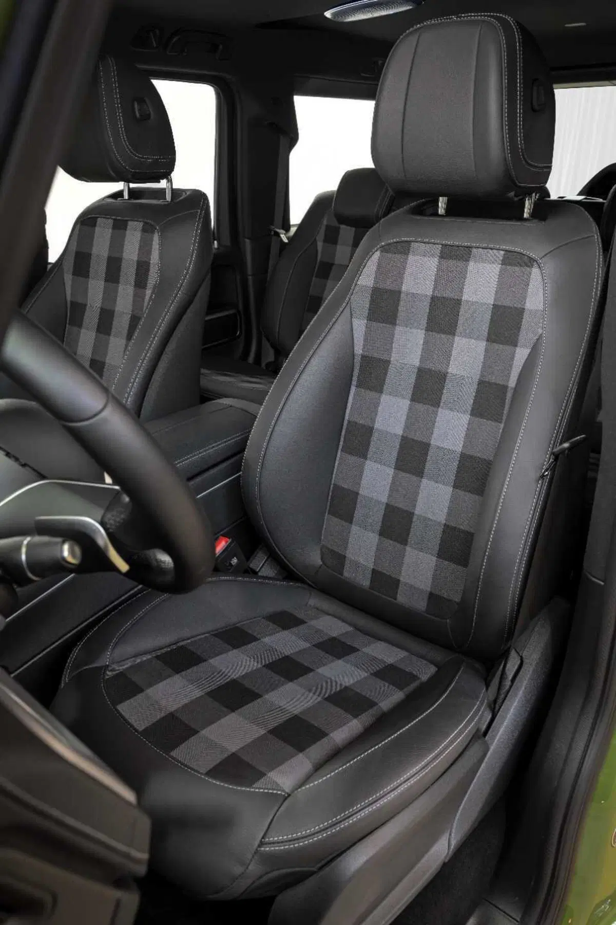 Mercedes Classe G in edizione "anni 80": solo 460 esemplari (22)