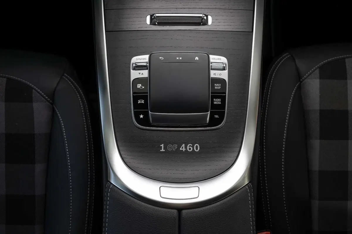 Mercedes Classe G in edizione "anni 80": solo 460 esemplari (24)