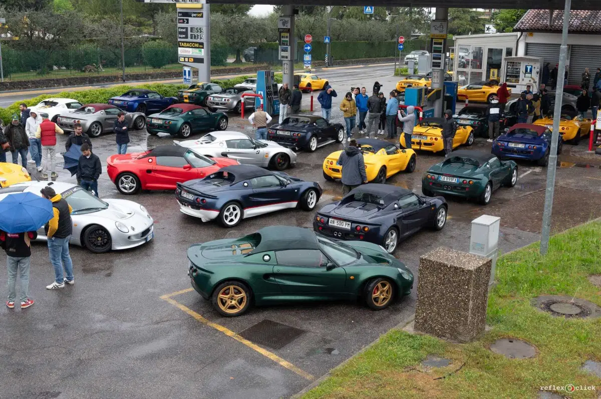 Lotus Elise S1: il raduno di ben 40 esemplari a Lazise (VR) (8)