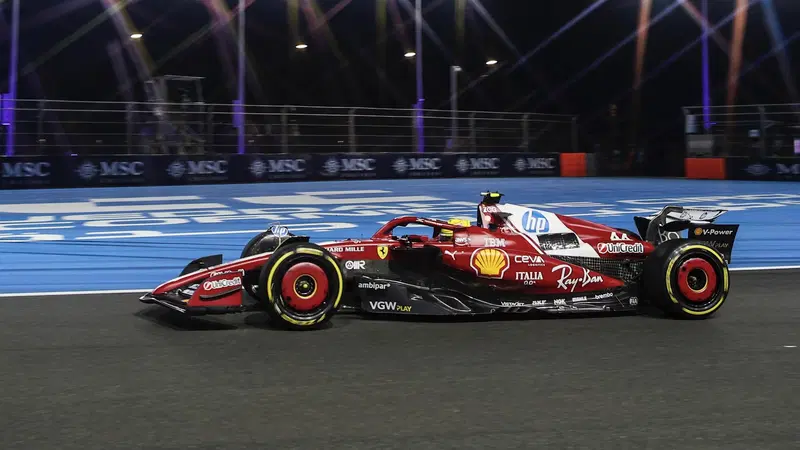 F1. Il venerd&igrave; a Jeddah di Ferrari, Leclerc: "Mi aspetto una qualifica interessante". Hamilton: "Giornata complicata, faccio fatica a trovare il feeling"