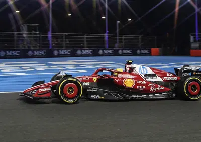 F1. Il venerdì a Jeddah di Ferrari, Leclerc: Mi aspetto una qualifica interessante. Hamilton: Giornata complicata, faccio fatica a trovare il feeling