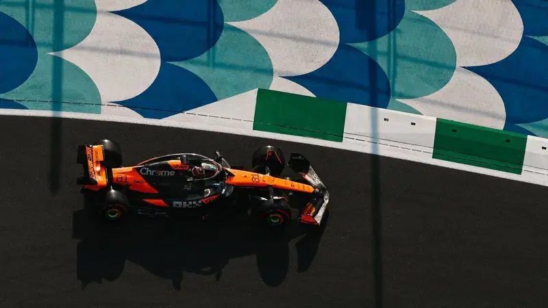 F1. GP Arabia Saudita, McLaren senza rivali anche nella FP3 di Jeddah