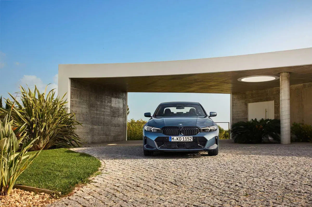 Nuova BMW Serie 3: le immagini degli esterni (3)