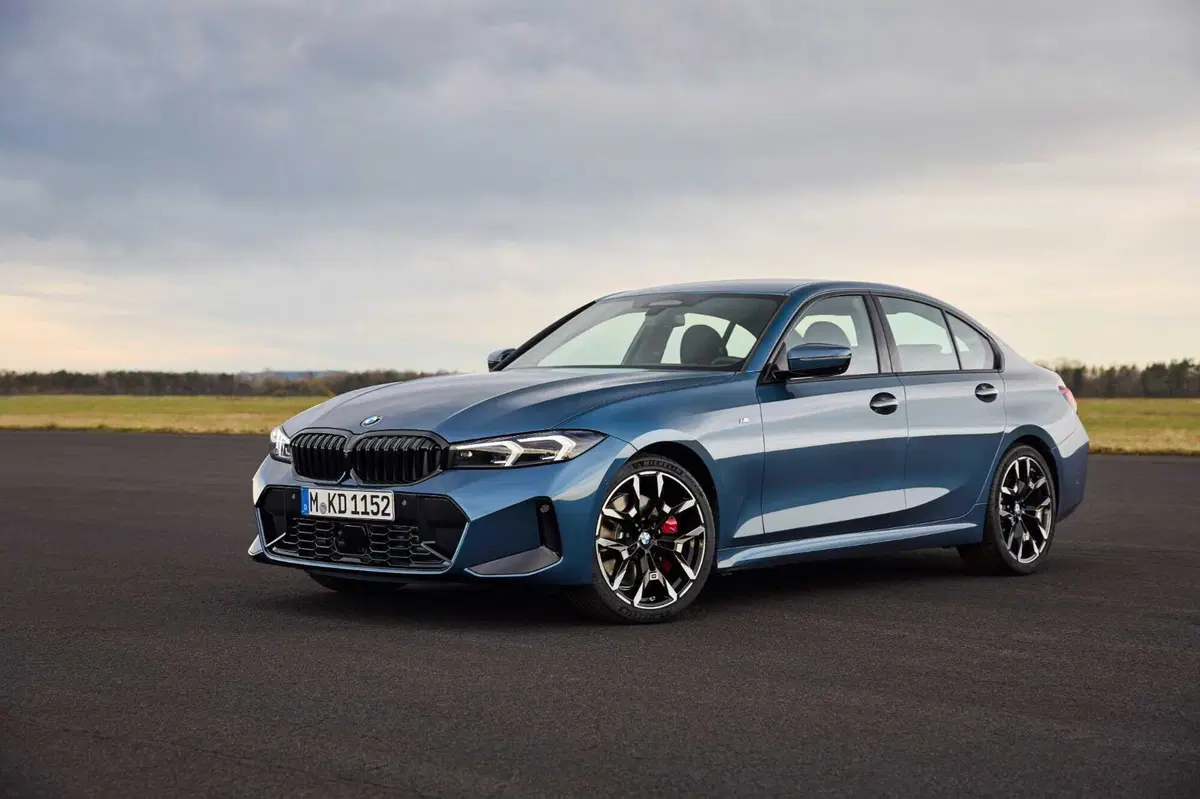 Nuova BMW Serie 3: le immagini degli esterni (12)