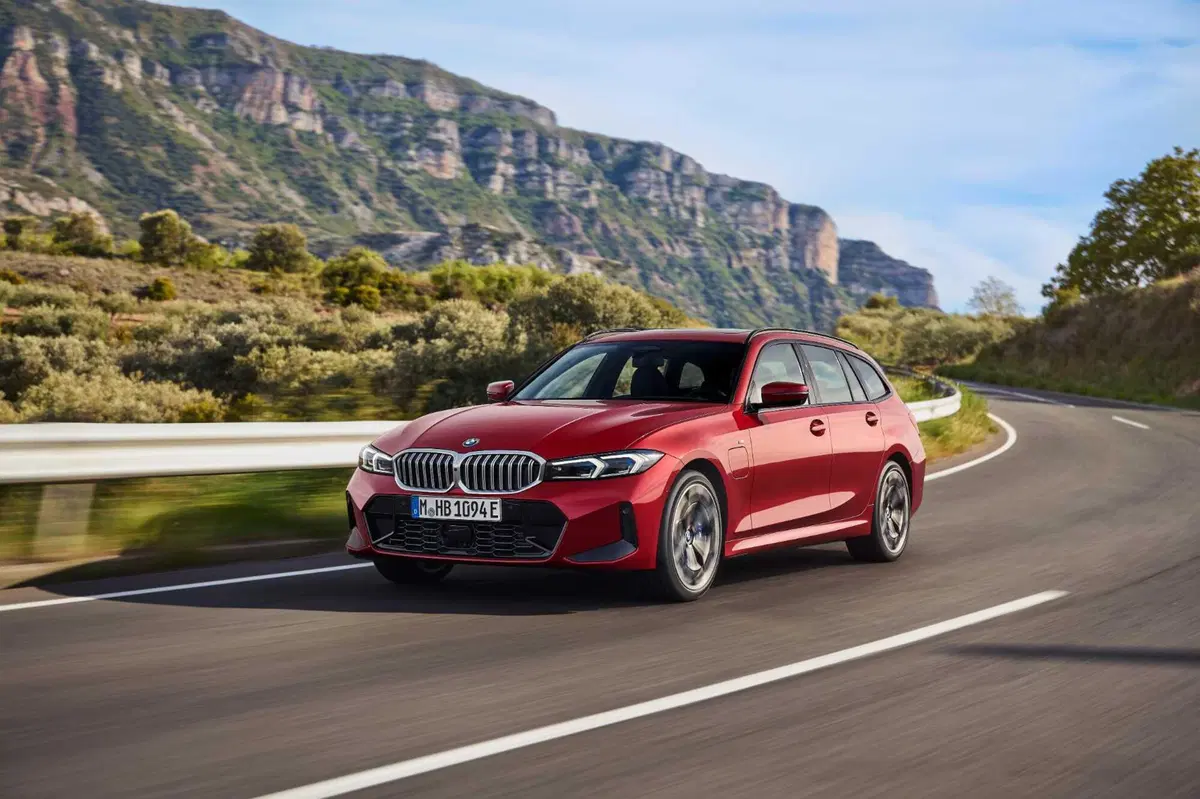 Nuova BMW Serie 3: le immagini degli esterni (20)