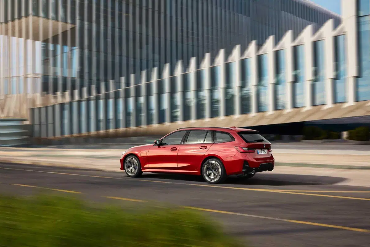 Nuova BMW Serie 3: le immagini degli esterni (22)
