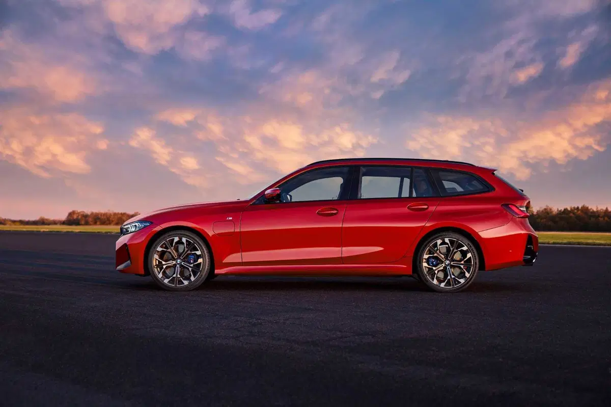 Nuova BMW Serie 3: le immagini degli esterni (25)