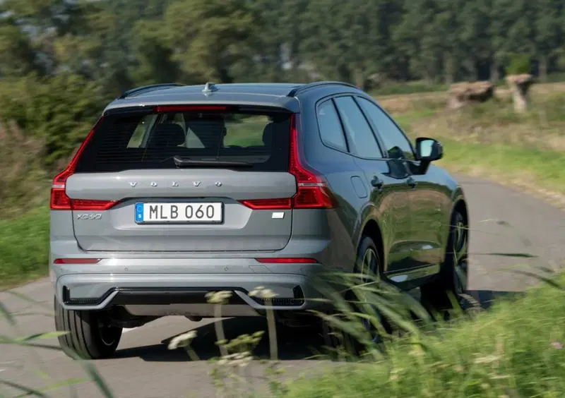 VOLVO Veicoli Commerciali XC60 (4)