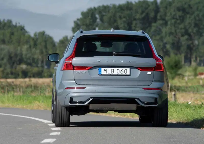 VOLVO Veicoli Commerciali XC60 (5)