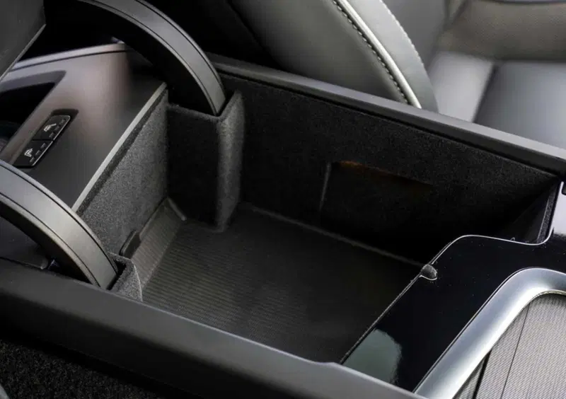 VOLVO Veicoli Commerciali XC60 (17)