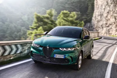 Alfa Romeo Tonale: richiamo per un difetto alla telecamera di retromarcia