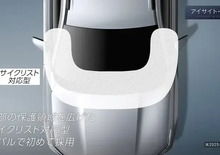 Subaru ha l'airbag che salva i ciclisti (oltre ai pedoni) 