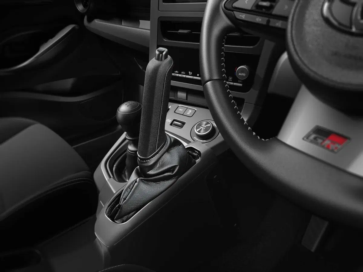 Toyota GR Yaris, ma avete visto il freno a mano della bomba giapponese? 