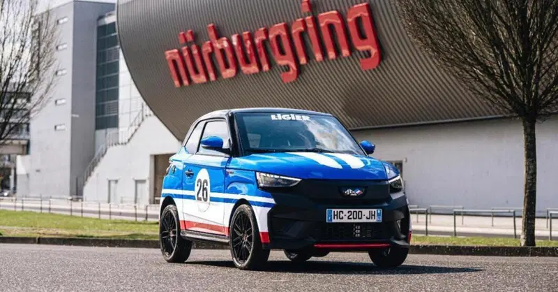 Ha impiegato 19 minuti 53 secondi per il giro del N&uuml;rburgring