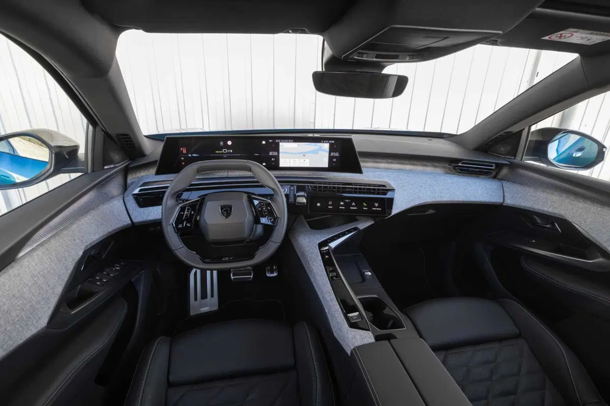 Nuova Peugeot 3008: le immagini degli interni (3)