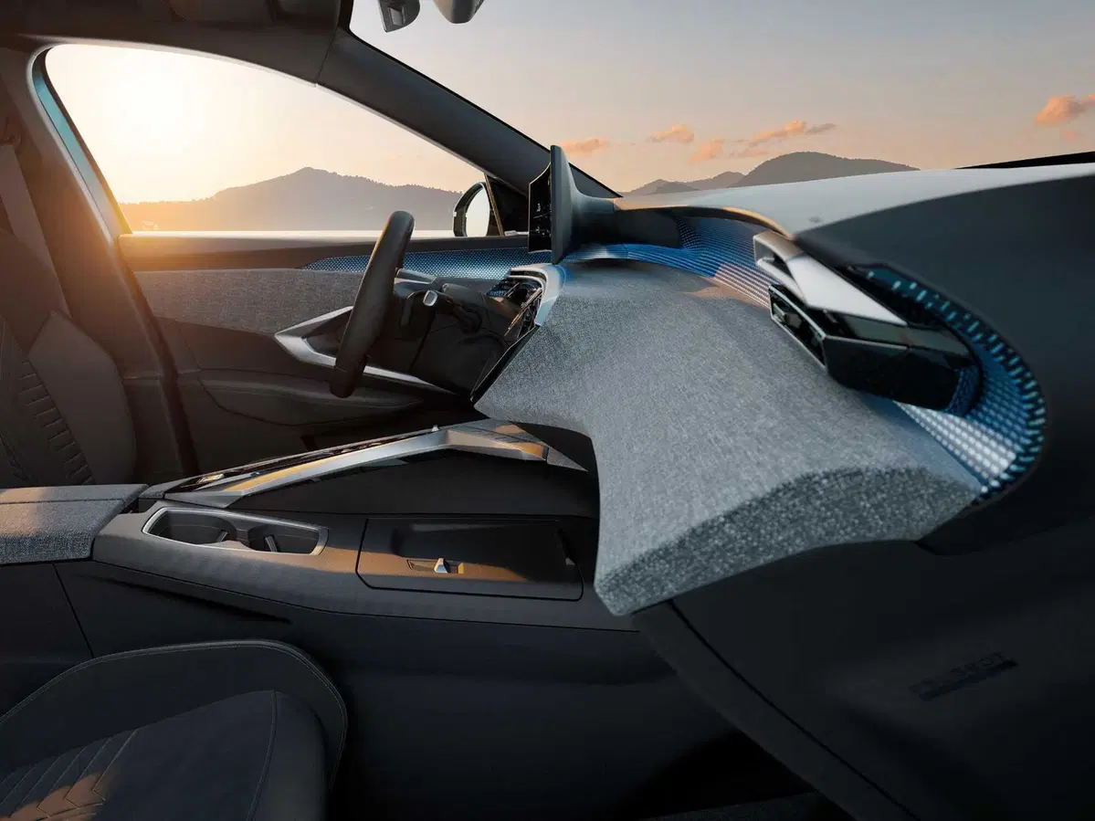 Nuova Peugeot 3008: le immagini degli interni (8)