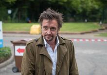 Richard Hammond censura i restauri miracolosi di famosi youtuber: Ferrari, McLaren, Viper 