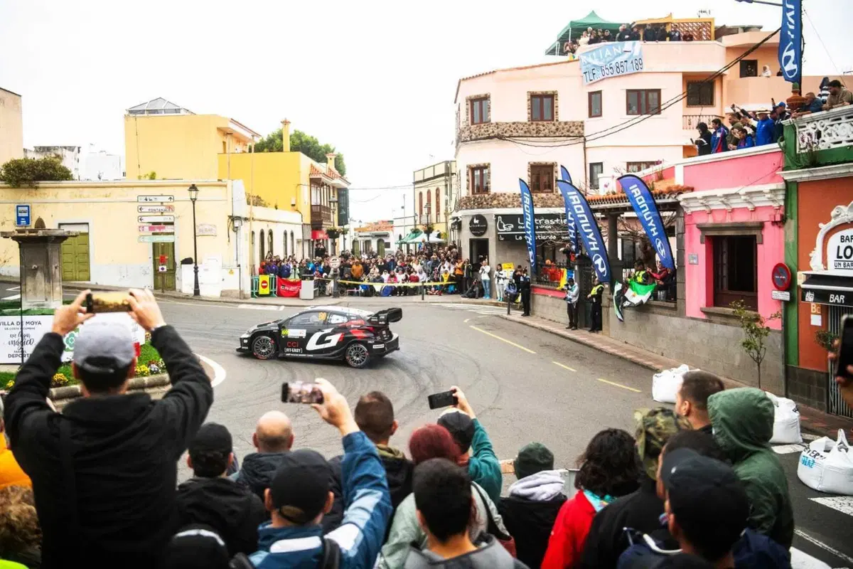 WRC25 Islas Canarias D2. Kalle Rovanpera Killer, Toyota armi letali [VIDEO] (14)