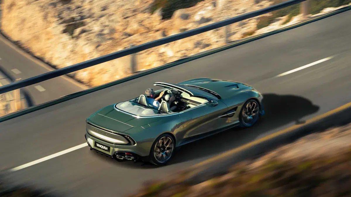 Aston Martin Vanquish Volante (2025-->>) (5)