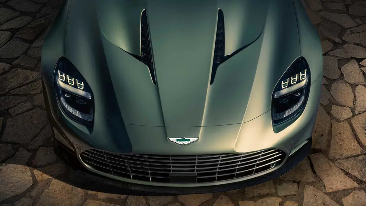 Aston Martin Vanquish Volante (2025-->>) (13)