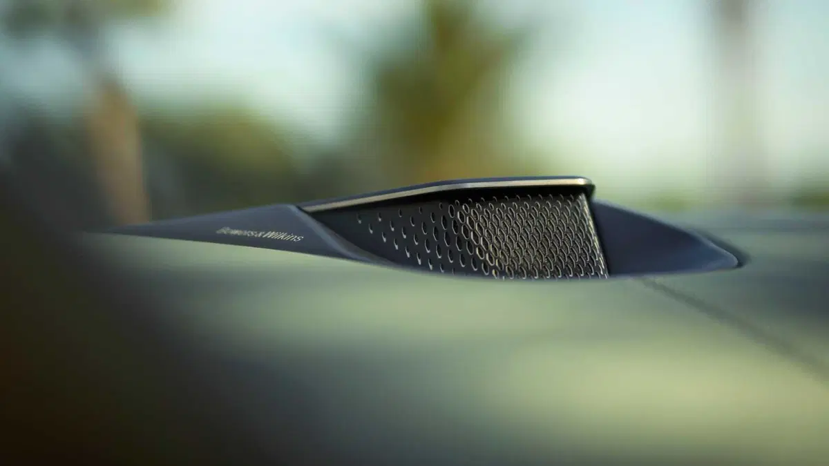 Aston Martin Vanquish Volante (2025-->>) (20)