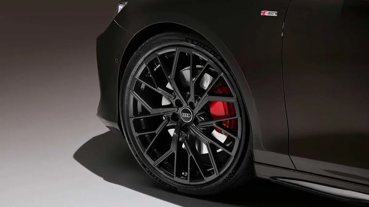 Audi A6 Avant (2025-->>) (15)