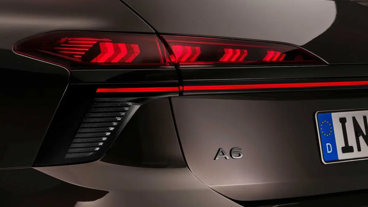 Audi A6 Avant (2025-->>) (17)