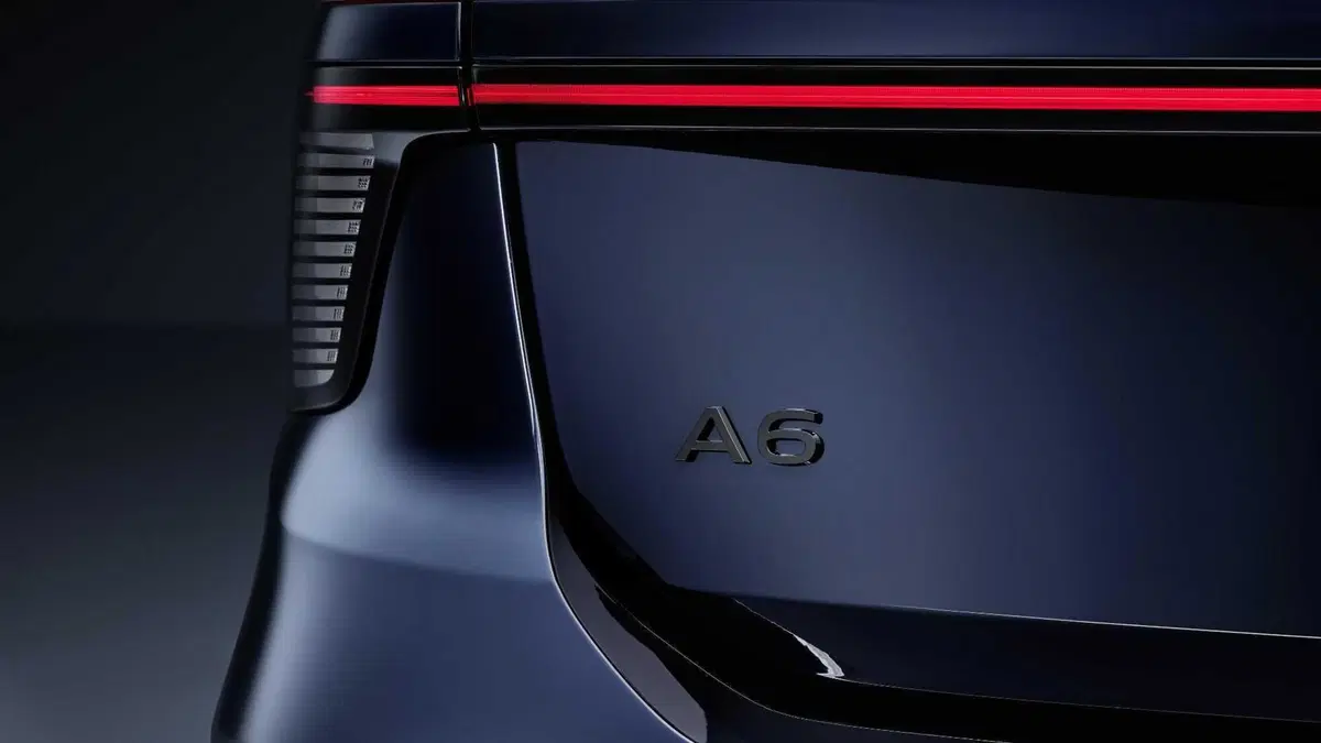 Audi A6 (2025-->>) (14)