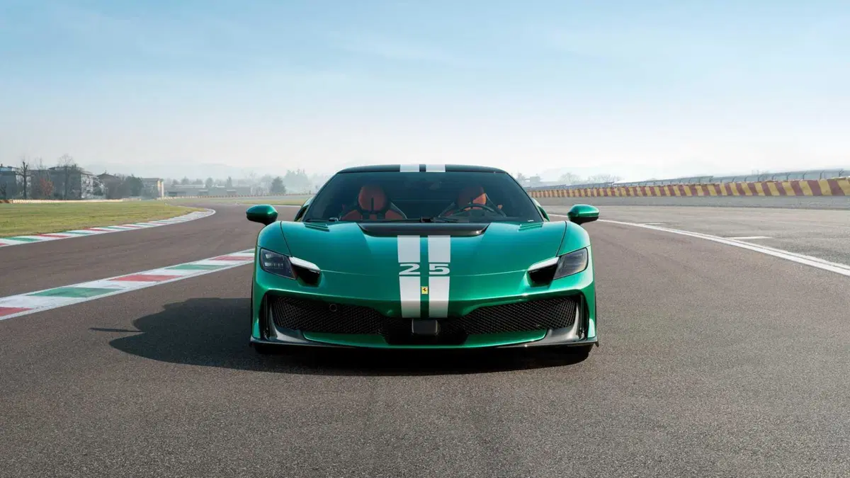 Ferrari 296 Speciale: l’estremizzazione del piacere di guida, anche en plein air [VIDEO] (5)