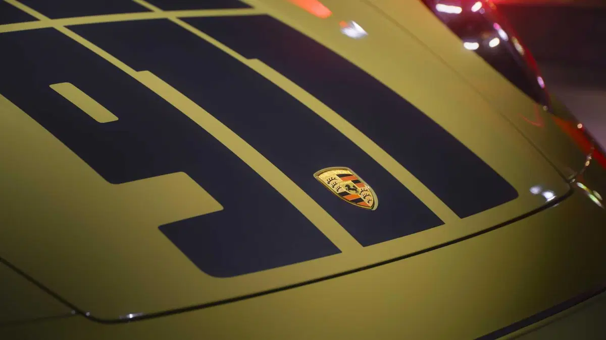 Porsche 911, nostalgia, arriva la cabrio Spirit 70 che tutti i boomer hanno sognato  (7)