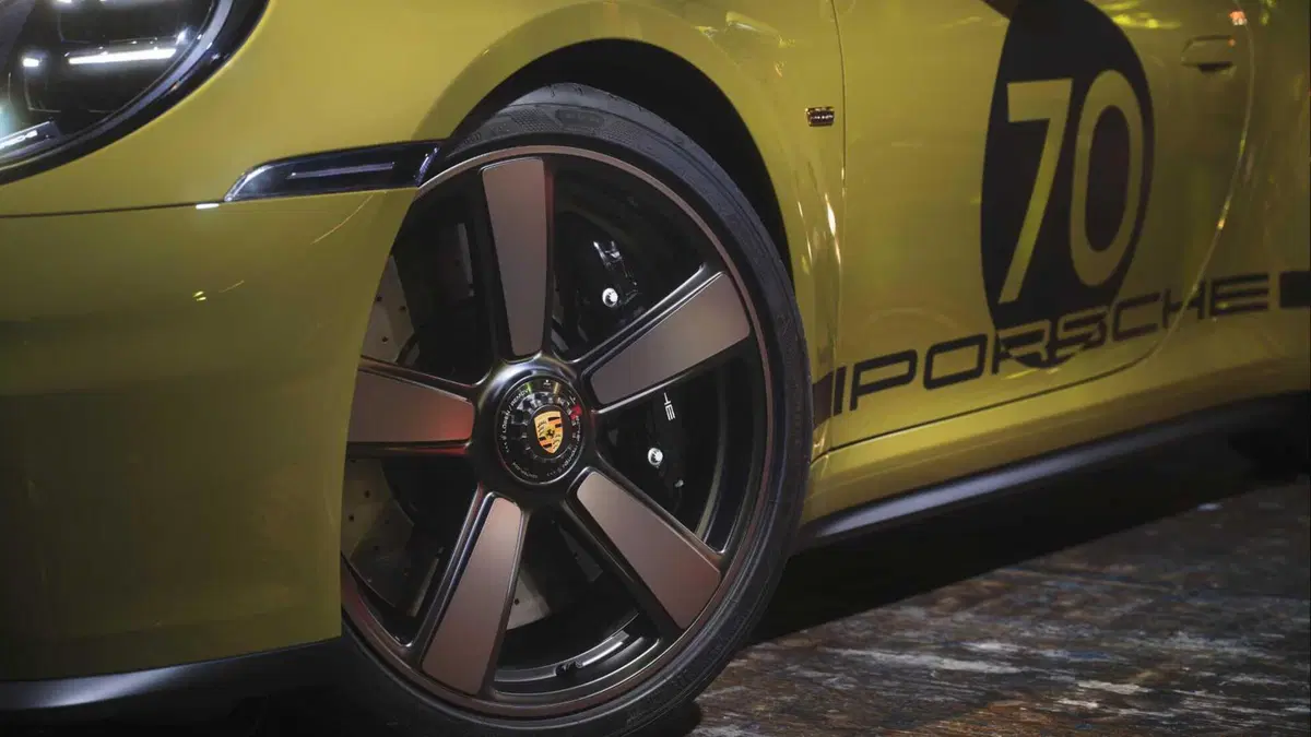 Porsche 911, nostalgia, arriva la cabrio Spirit 70 che tutti i boomer hanno sognato  (10)