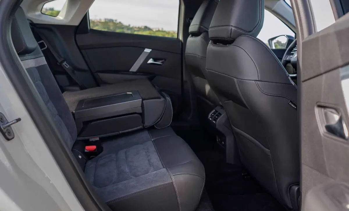 Citroen C4 X (26)