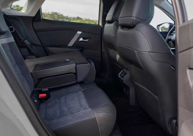 Citroen C4 X (26)