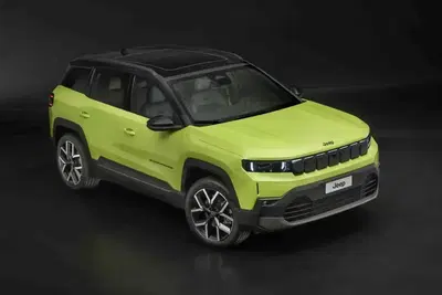 Nuova Jeep Compass 2025: prime immagini trapelate per la versione elettrica, ibrida e plug-in