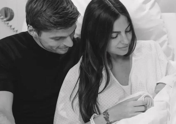 Formula 1. La famiglia Verstappen-Piquet si allarga: benvenuta Lily! 