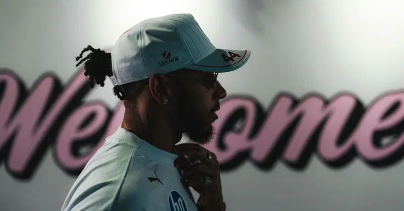 F1. GP Miami, Hamilton: "Sto lavorando sodo per adattarmi a questa Ferrari. Far&ograve; di tutto per accorciare i tempi"