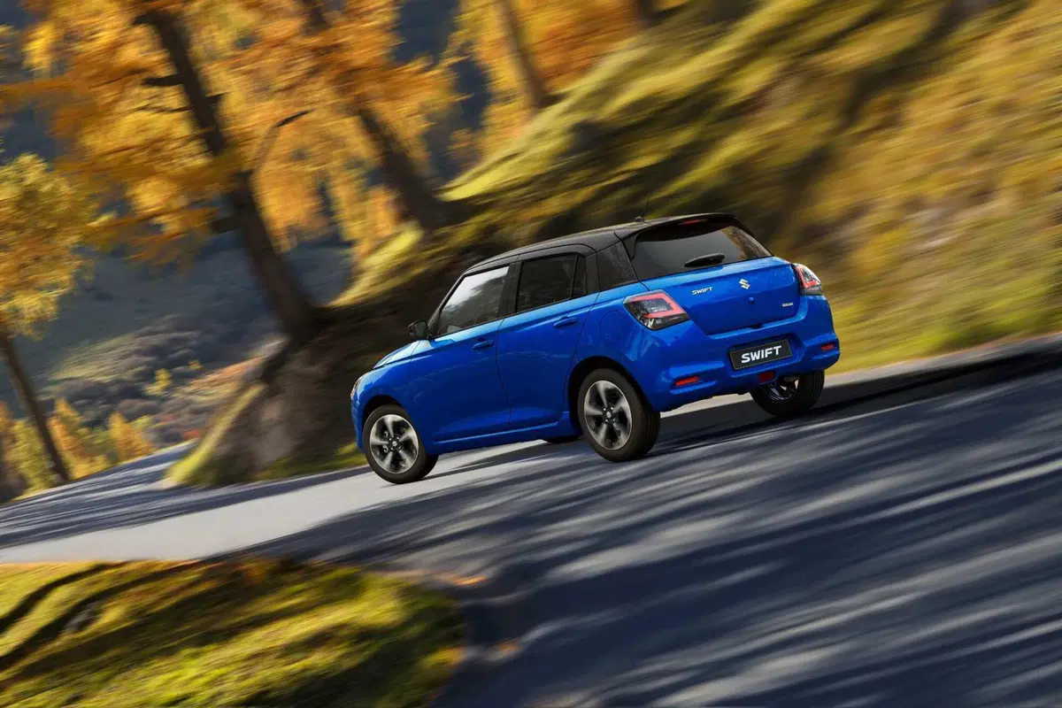 Suzuki Swift in strada (5)