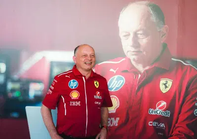 F1. Ferrari, Vasseur sullo scambio Leclerc-Hamilton: “Non ci abbiamo messo tanto tempo”.“Con Lewis ho parlato, capisco la sua frustrazione. E dei problemi in qualifica dice…