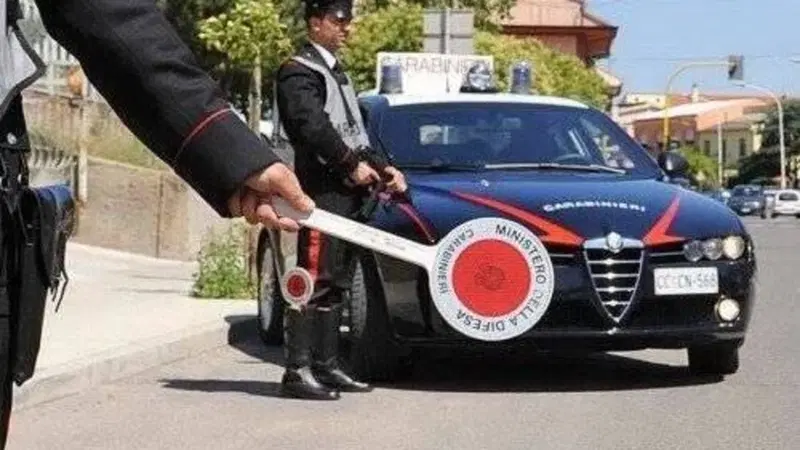 Polizia e Carabinieri: perch&eacute; fermano sempre queste auto?