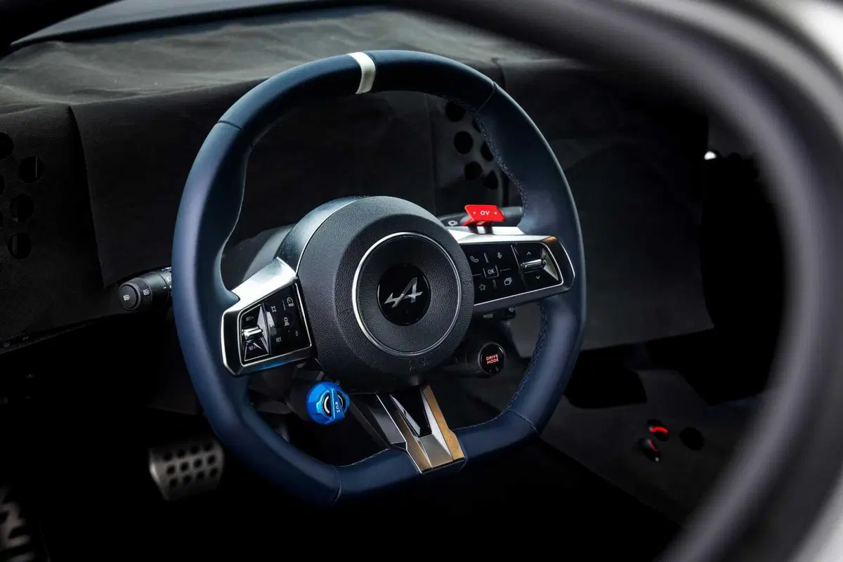 Alpine A390: la fastback elettrica è in arrivo, prossimo appuntamento il 27 maggio (6)