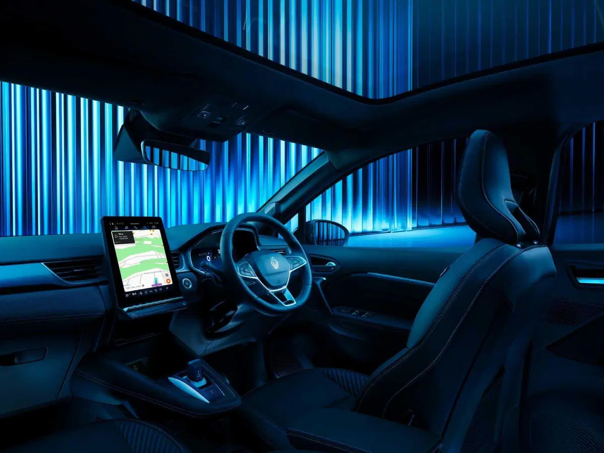 Renault accelera sull’ibrido: svelato il nuovo E-Tech da 160 Cv per Captur e Symbioz (11)
