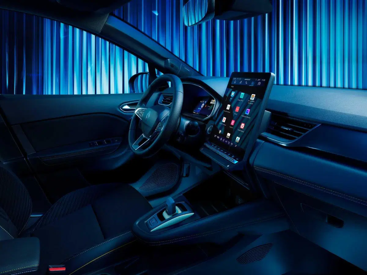 Renault accelera sull’ibrido: svelato il nuovo E-Tech da 160 Cv per Captur e Symbioz (12)